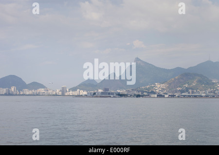 Rio De Janeiro und "Corcovado" Stockfoto