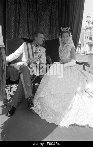 Romy Schneider und Karlheinz Böhm, 1957 Stockfoto