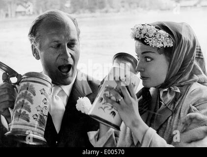 Die Hochzeit von Curd Jürgens und Eva Bartok in Schliersee, 1955 Stockfoto