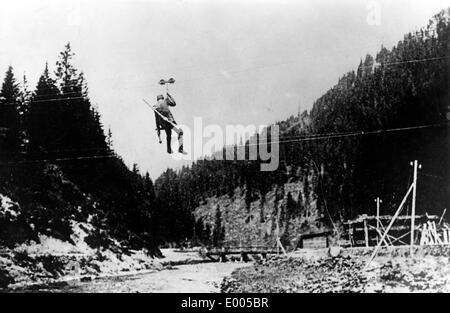 Soldat auf eine Seilrutsche, 1917 Stockfoto