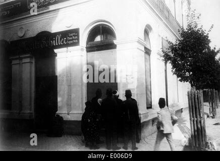 Proklamation in den Straßen von Sarajevo, 1914 Stockfoto