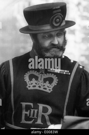 Ein Yeoman Warder in London, 1967 Stockfoto