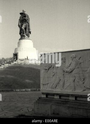 Die sowjetischen Ehrenmals im Treptower Park, Berlin, 1989 Stockfoto