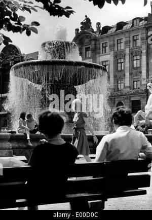 Wittelsbacher Brunnen am Lenbachplatz in München Stockfoto