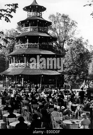 Chinesische Turm im englischen Garten in München, 1934 Stockfoto