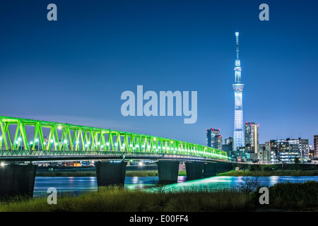 Skyline von Tokyo, Japan mit Tokio Skytree. Stockfoto