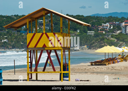 Strand von Puerto Escondido in Mexiko Stockfoto