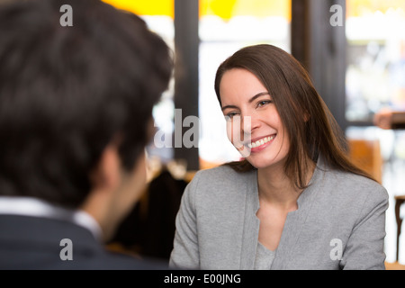 Lächelnd Abendessen paar bar Business Liebe weiblich Stockfoto