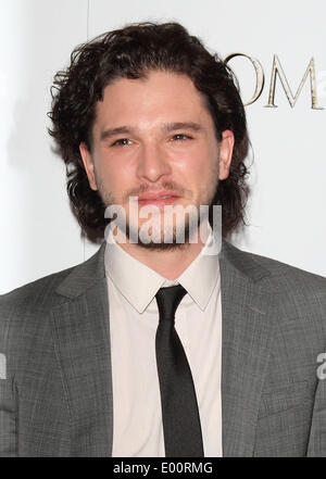 London, UK. 28. April 2014. Kit Harrington besucht eine VIP screening von "Pompeji" Vue West End, Leicester Square, London am 28. April 2014 Credit: KEITH MAYHEW/Alamy Live News Stockfoto