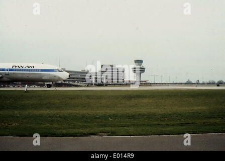 Der Flughafen Berlin Tegel in Berlin, 1985 Stockfoto