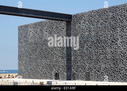 MuCEM (Museum der europäischen Zivilisation und das Mittelmeer), Marseille, Frankreich. Architekt: Rudy Ricciotti, 2013. Ornamentale co