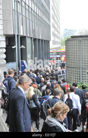 Waterloo, London, UK. 29. April 2014. Waterloo ist damit beschäftigt, wie viele u-Bahn-Linien während der u-Bahn-Streik nicht ausgeführt werden. Bildnachweis: Matthew Chattle/Alamy Live-Nachrichten Stockfoto