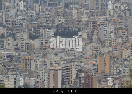 Beirut Libanon, 29. April 2014 gewerblich genutzten Gebäuden und Skyline von Beirut an einem dunstigen Morgen Credit: Amer Ghazzal/Alamy Live-Nachrichten Stockfoto