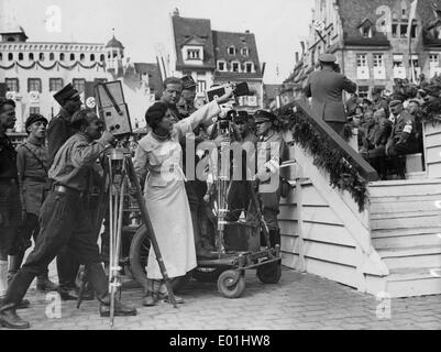 Leni Riefenstahl bei den Dreharbeiten von "Triumph des Willens" in Nürnberg, 1934 Stockfoto