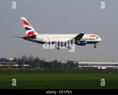 British Airways G-BZHB (Boeing 767 - MSN 29231 Landung auf dem Flughafen Schiphol (AMS - EHAM), den Niederlanden, pic4 Stockfoto