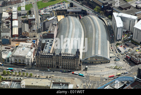 Luftaufnahme von Lime Street Railway Station und Liverpool Empire Theatre in Liverpool Stadtzentrum Stockfoto