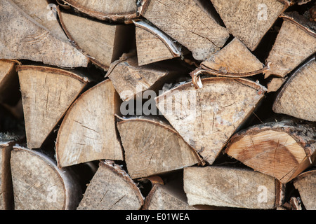 Outdoor-Foto von trockenem Brennholz hautnah Stockfoto