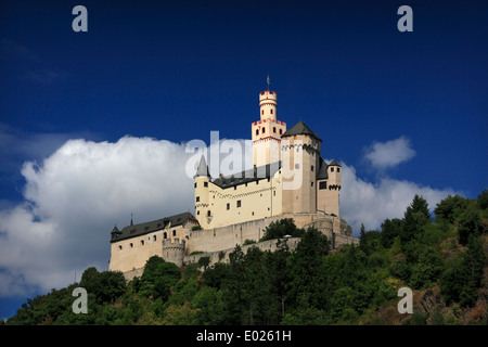 Burg Gutenfels, aka caub Schloss, sitzt auf der Stadt Kaub, Deutschland Stockfoto
