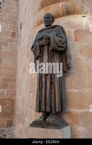 San Pedro de Alcantara-Statue in Cáceres, Extremadura, Spanien, Europa Stockfoto