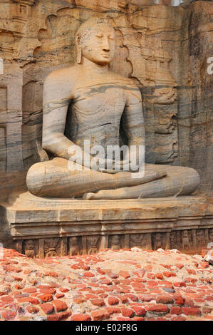 Buddha im Lotussitz, Gal Vihara, UNESCO-Weltkulturerbe, Polonnaruwa, North Central Province, Sri Lanka Stockfoto