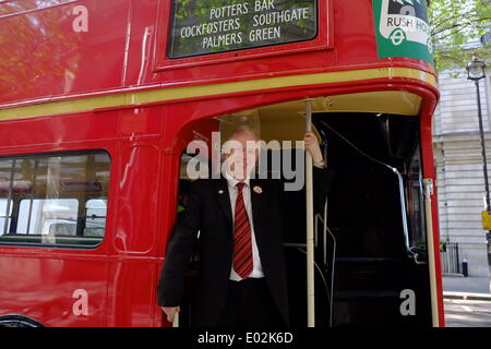 London, UK. 30. April 2014. Dieser Bus der 1940er Jahre wurde wieder in Betrieb heute, während der Londoner U-Bahn Streik zu helfen. Bildnachweis: Rachel Megawhat/Alamy Live-Nachrichten Stockfoto