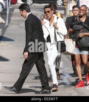 Hollywood, Kalifornien, USA. 29. April 2014. Robin Roberts kommt für ihren Auftritt bei Jimmy Kimmel Live im El Capitan Theatre in Hollywood auf Dienstag, 29. April 2014. Bildnachweis: David Bro/ZUMAPRESS.com/Alamy Live-Nachrichten Stockfoto