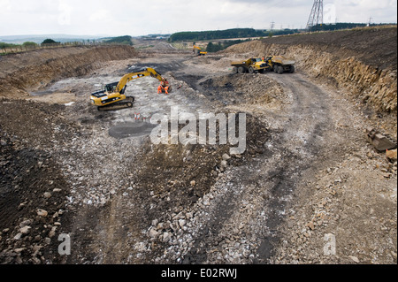 Wegbau im Gange auf Verbesserungen an den A465 Köpfen der Täler-Straße an Ebbw Vale oder Gwent South Wales UK Stockfoto