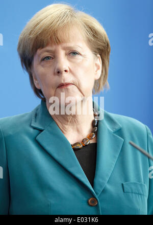 Berlin, Deutschland. 30. April, gibt 2014.Shinzo Abe, Premierminister von Japan und die deutsche Bundeskanzlerin Angela Merkel eine gemeinsame Pressekonferenz am Kanzleramt in Berlin. / Foto: Bundeskanzlerin Angela Merkel. Stockfoto