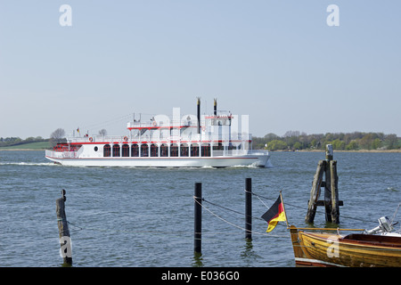 die neue Raddampfer ´Schlei Princess´ in der Nähe von Sieseby, Ostsee Fjord Schlei, Schleswig-Holstein, Deutschland Stockfoto