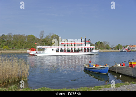 die neue Raddampfer ´Schlei Princess´ in der Nähe von Missunde, Ostsee Fjord Schlei, Schleswig-Holstein, Deutschland Stockfoto