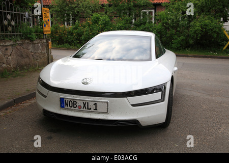 VW XL1 erweitert Palette 280 mpg Eco Automobil, getestet auf deutschen Lande im April 2014, Niedersachsen, Deutschland, Europa Stockfoto