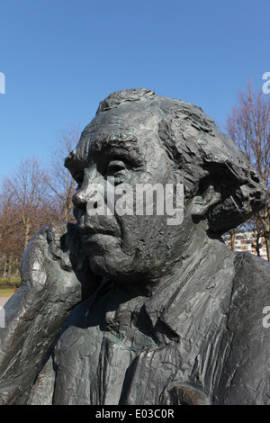 Denkmal für Gustav Ernesaks (1908-1993) in Tallinn, Estland. Stockfoto