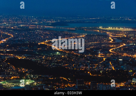 Stadtbild in Botafogo-Bucht in der Nacht, Rio De Janeiro, Brasilien Stockfoto