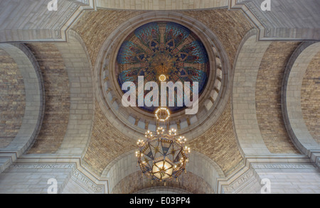 Voltigieren mit Mosaik Wandbilder, Nebraska State Capitol, LIncoln, Nebraska, USA Stockfoto