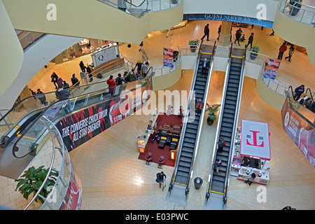 Die Queens Center Einkaufszentrum in Elmhurst, Queens, New York Stockfoto