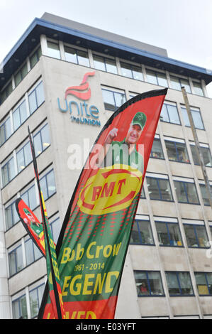 Holborn, London, UK. 1. Mai 2014. May Day Parade geht vereinen Union Büro auf die May Day Parade. Bildnachweis: Matthew Chattle/Alamy Live-Nachrichten Stockfoto