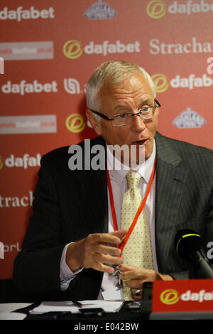 Sheffield, UK. 1. Mai 2014. World Snooker Chairman Barry Hearn Pressekonferenz im Crucile Theatre, Sheffield, England Credit: Action Plus Sport/Alamy Live News Stockfoto