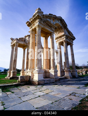 Das Tetrapylon oder monumentalen Tor in Aphrodisias Türkei Stockfoto