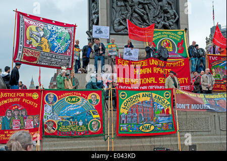 London, UK. 1. Mai 2014. Ein Mayday-Rallye im Londoner Trafalgar Square, an dem die Leben von Tony Benn, Arbeits- und Politiker, und Bob Crow, RMT General Secretary, gefeiert wurden. Bildnachweis: Patrick Nairne/Alamy Live-Nachrichten Stockfoto