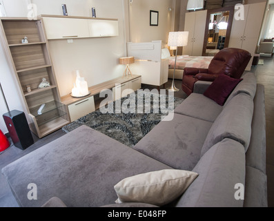 Sofa und TV Wand Schrank im Wohnzimmer Möbel zeigen Startseite Stockfoto