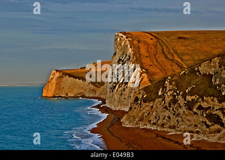 Dorset Jurassic Küste in Richtung Swyre Head und Fledermäuse Head in der Nähe von Lulworth angesehen. Stockfoto