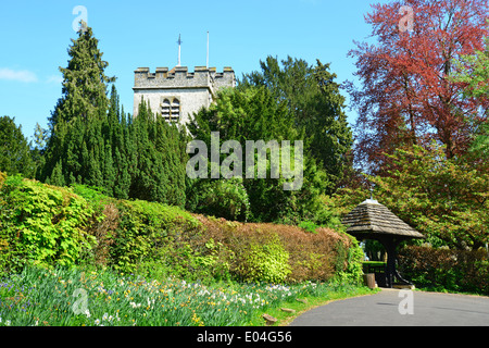 Die Pfarrei Kirche von St Giles, Ashtead, Surrey, England, Vereinigtes Königreich Stockfoto