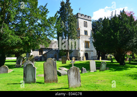 Die Pfarrei Kirche von St Giles, Ashtead, Surrey, England, Vereinigtes Königreich Stockfoto
