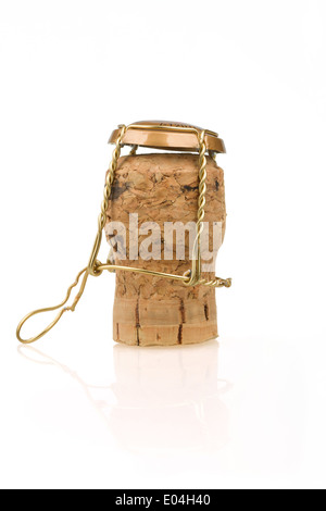 Champagner Flasche Wein Korken auf dem weißen Hintergrund. Nahaufnahme Stockfoto
