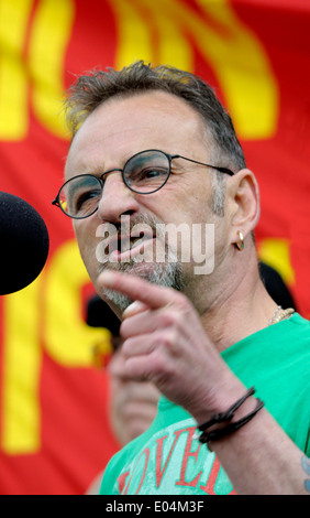 Peter Pinkney (RMT Präsident) Maifeiertag, London, 2014. Rede auf der Kundgebung auf dem Trafalgar Square. Stockfoto