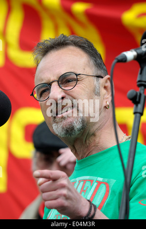Peter Pinkney (RMT Präsident) Maifeiertag, London, 2014. Rede auf der Kundgebung auf dem Trafalgar Square. Stockfoto