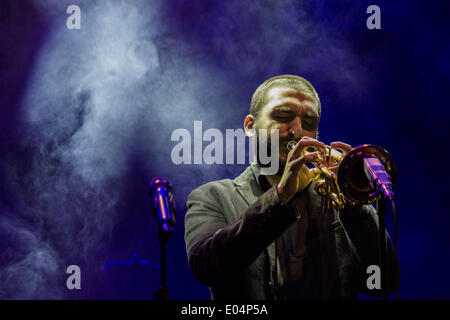 Turin, Italien. 1. Mai 2014. Ibrahim Maalouf ein Französisch-libanesischen Trompeter und und seine Band live auf der Turin Jazz Festival 2014 gespielt.  Bildnachweis: Elena Aquila / pazifische Presse/Alamy Live News Stockfoto