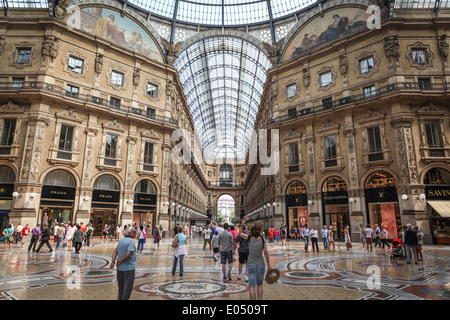 Galleria Vittorio Emanuele II, berühmte Luxus-Shopping-Mall in Mailand, Italien Stockfoto