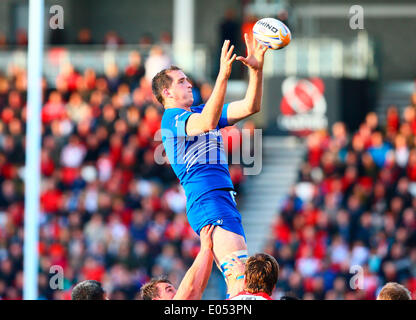 Belfast, Nordirland. 2. Mai 2014. Devin Toner (Leinster) behauptet den Lineout-Ball während des Spiels RaboDirect Pro12 zwischen Ulster und Leinster an Ravenhill. Bildnachweis: Aktion Plus Sport/Alamy Live-Nachrichten Stockfoto