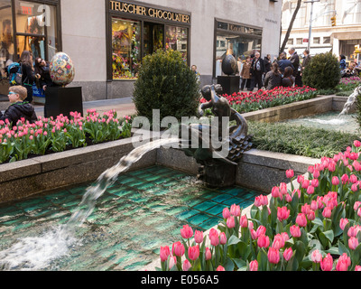 Frühling im Rockefeller Center, New York, Vereinigte Staaten Stockfoto